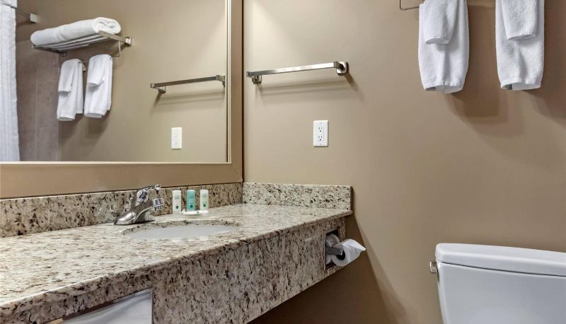 Pokój - Quality Inn & Suites