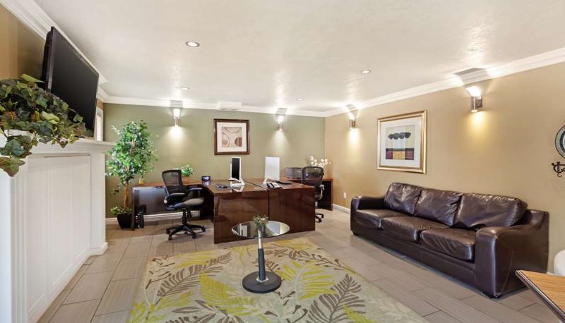 Business center - Best Western Plus Mirage Hotel & Resort