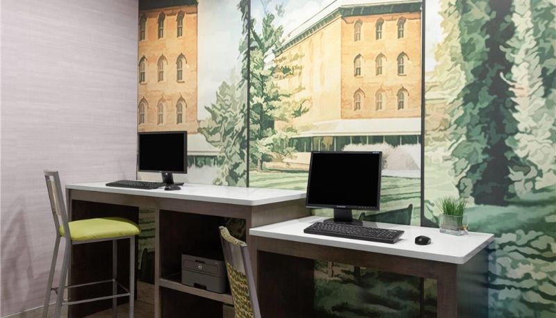 Business centre - La Quinta Inn & Suites by Wyndham Columbus - Edinburgh