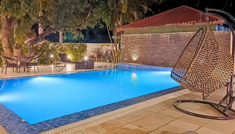 Piscine - Corbett Leela Vilas