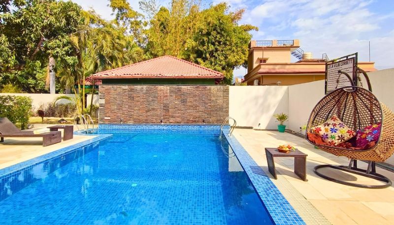 Piscine - Corbett Leela Vilas