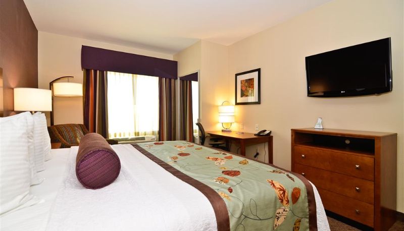 Camera - Best Western Plus Carousel Inn & Suites