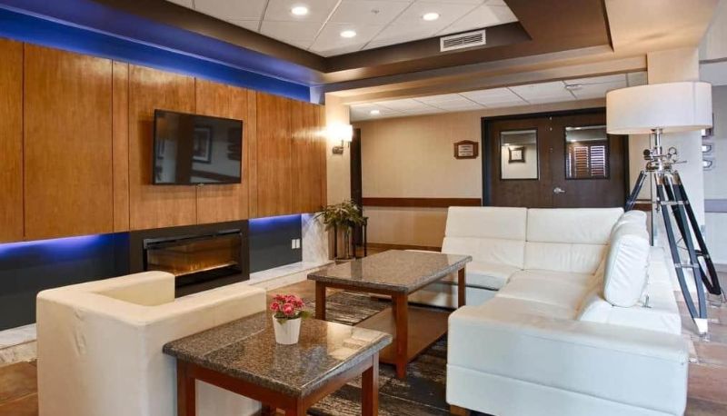 Hall - Days Inn by Wyndham Redwater