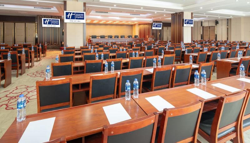 Meeting room - Holiday Inn Express LUOYANG CITY CENTER by IHG