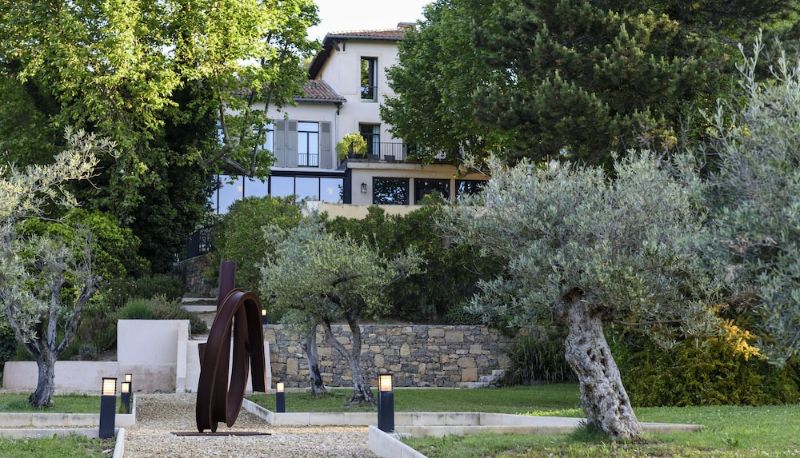 Info - Les Lodges Sainte-Victoire Hotel & Spa
