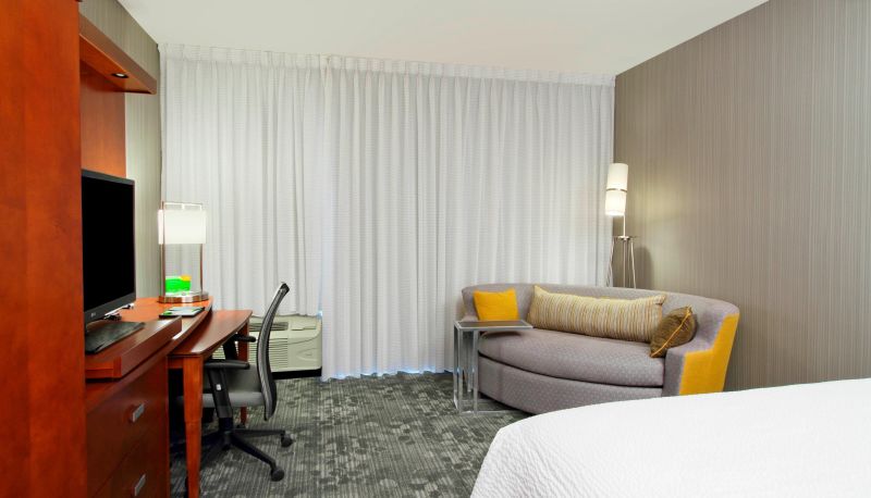 Zimmer - Courtyard by Marriott Victoria