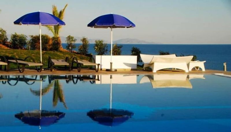 Piscina - Samothraki Beach Apartments and Suites Hotel