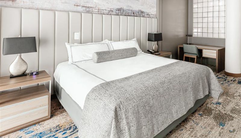 Zimmer - Atheneum Suite Hotel Detroit