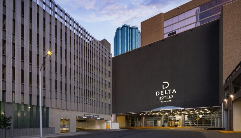Delta Hotels by Marriott Edmonton Centre Suites - 3-star hotel in Edmonton