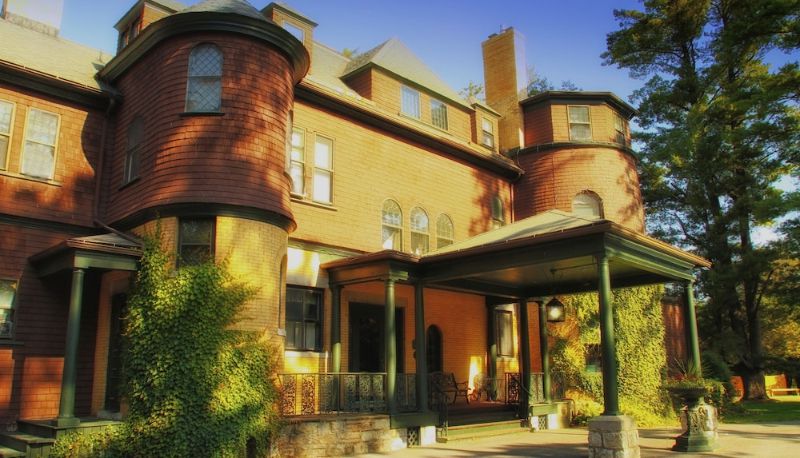 Bilgi - The Brewster Inn