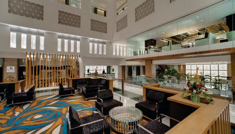 Hall - Surat Le Meridien