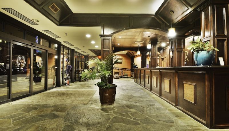 Lobby - The Remington Suite Hotel and Spa