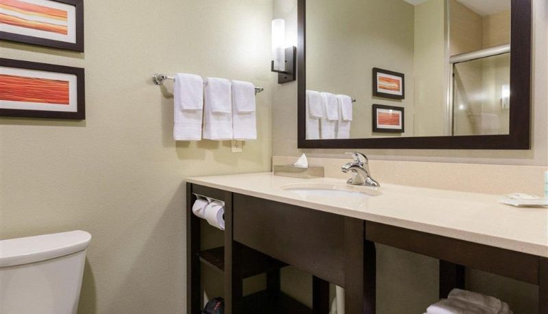 Chambre - Comfort Suites near Westchase on Beltway 8