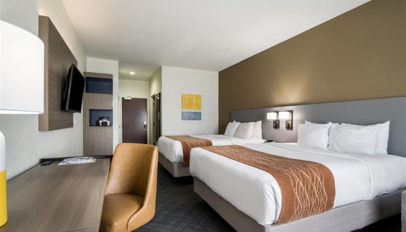 Camera - Comfort Inn & Suites Victoria North