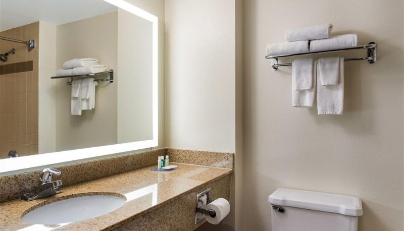 Habitación - Spark by Hilton Milwaukee Airport
