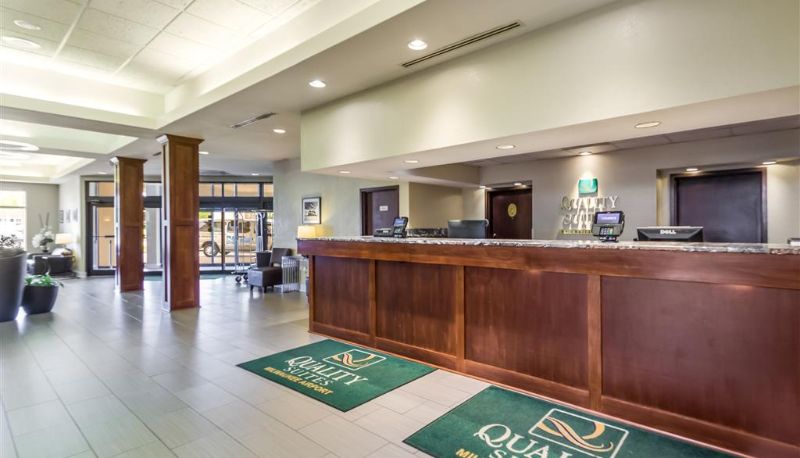 Salón - Spark by Hilton Milwaukee Airport