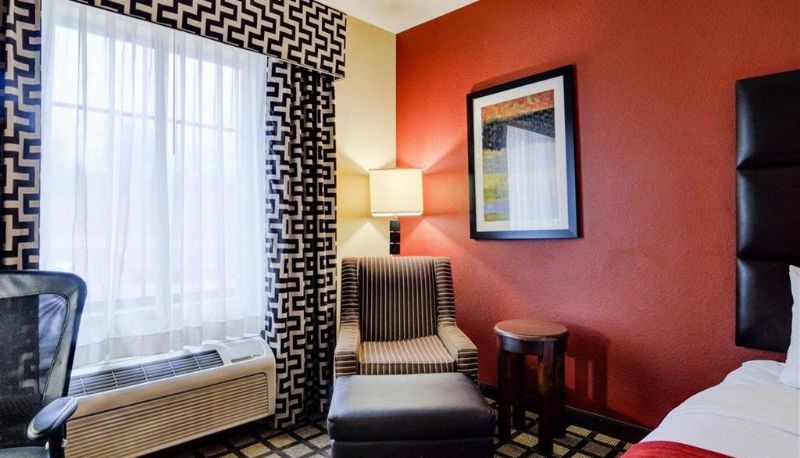Zimmer - Comfort Inn & Suites Fort Smith I-540