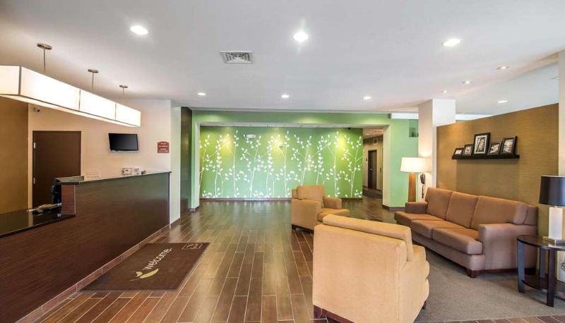 Hall - Sleep Inn & Suites Haysville - Wichita South