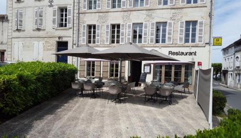 Teras - Logis Hôtel Restaurant Saveurs De l'Abbaye