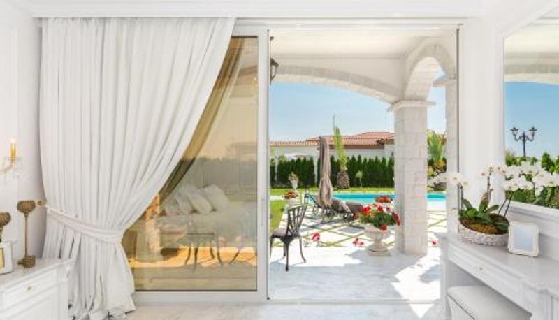 Informacje - Eden Park Luxury Villas