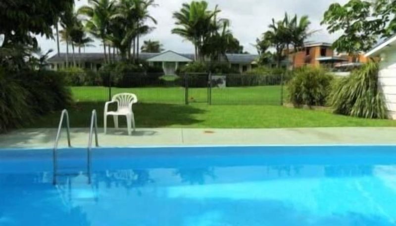 Piscina - Colonial Court Motor Inn