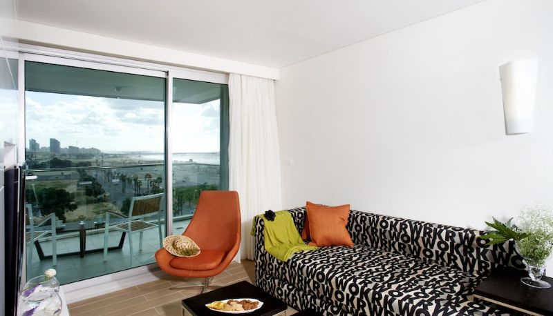 Suite - Brown Seaside Ashdod