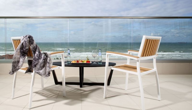 Zimmer mit Balkon - Brown Seaside Ashdod
