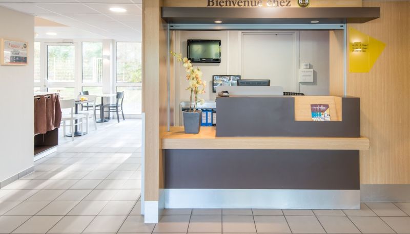 Reception - B&B HOTEL Freyming-Merlebach