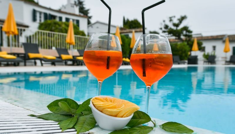 Pool - Hotel Le Hameau