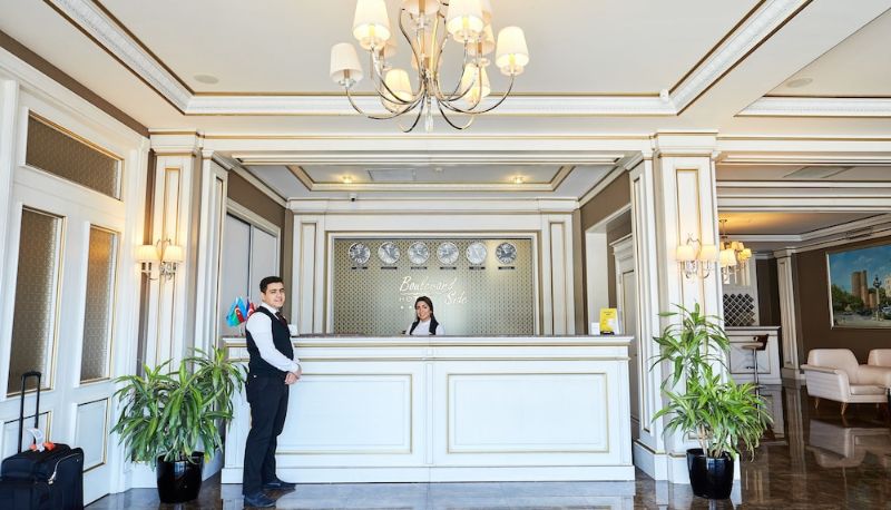 Hal - Boulevard Side Hotel