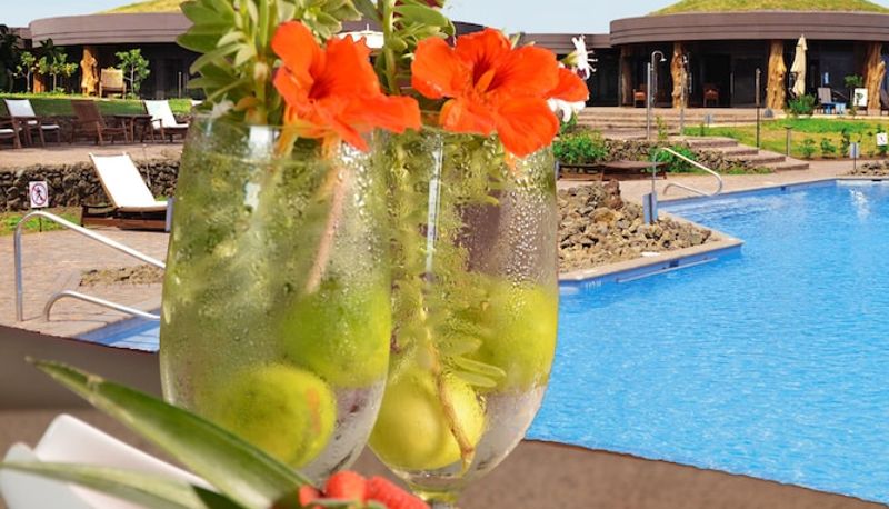 Pool - Nayara Hangaroa