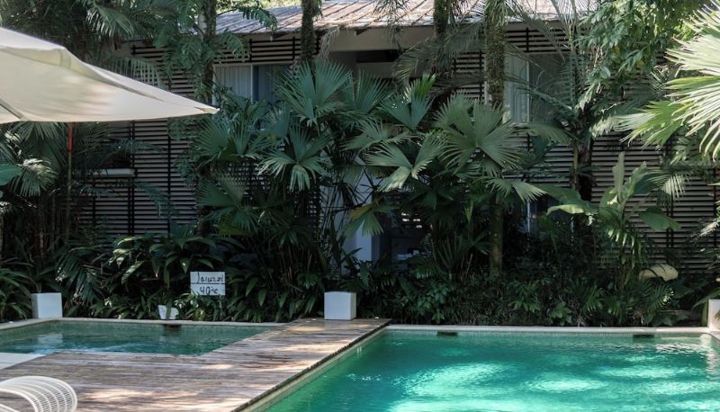Piscina - Le Cameleon Puerto Viejo