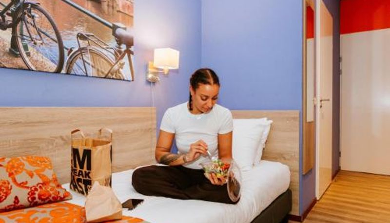 Bilgi - Amsterdam Teleport Hotel - Free Parking