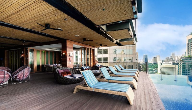 Piscina - Hotel Indigo BANGKOK WIRELESS ROAD by IHG
