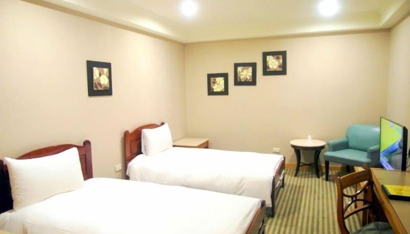 Budget room (single) - Apollo Hotel