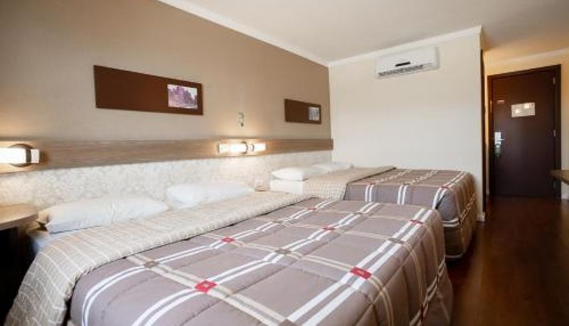 Dreibettzimmer - Hotel 10 Ponta Grossa