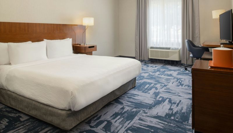 Camera - Fairfield Inn and Suites by Marriott Santa Cruz