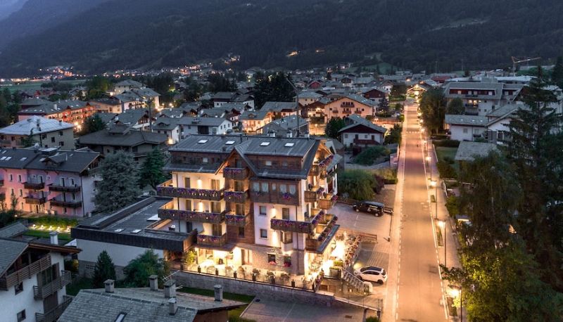 Info - Sottovento Luxury Hospitality Hospitality