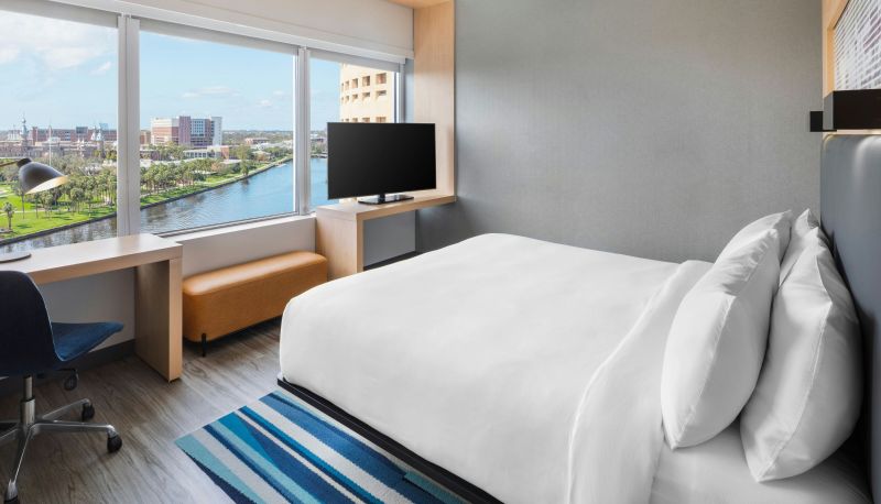 Room - Aloft Tampa Downtown