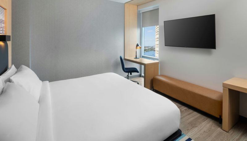 Room - Aloft Tampa Downtown
