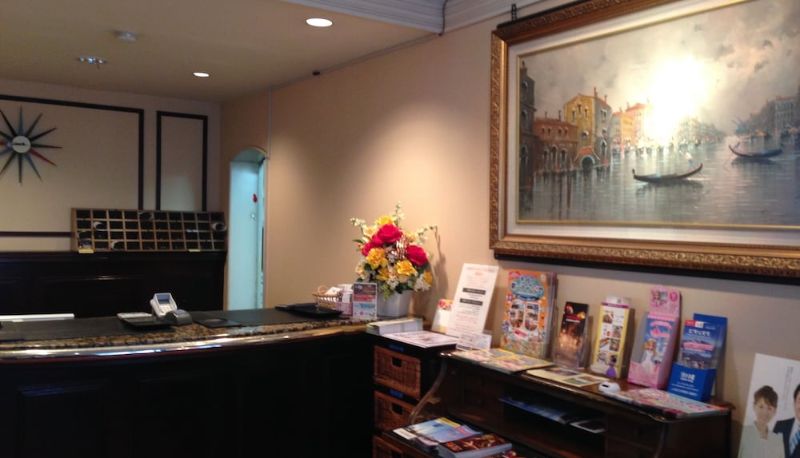 Reception - Creston Hotel