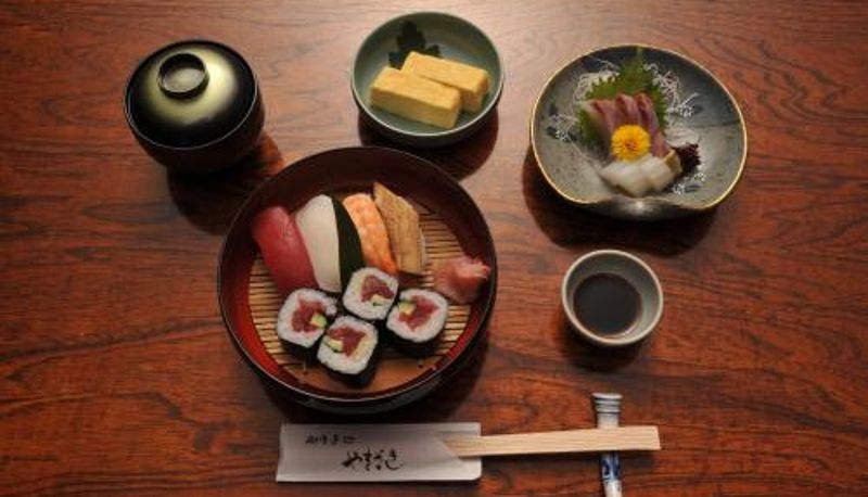 Restoran içinde kahvaltı salonu - Ryokan Yamazaki