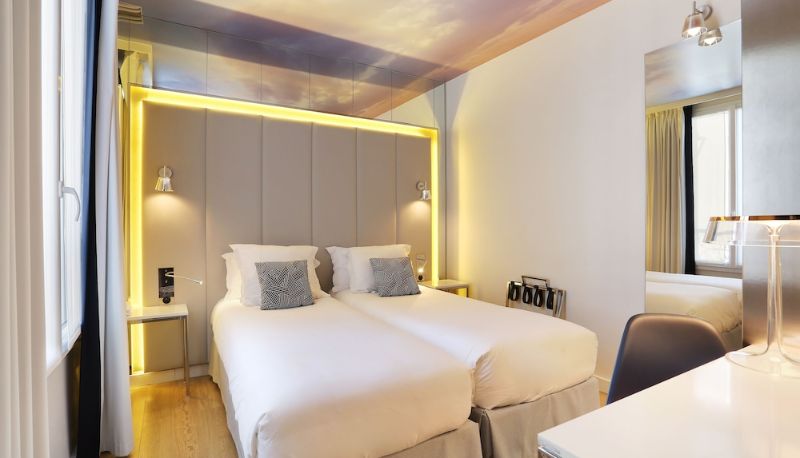 インフォメーションセンター - Nouvel Hotel Eiffel