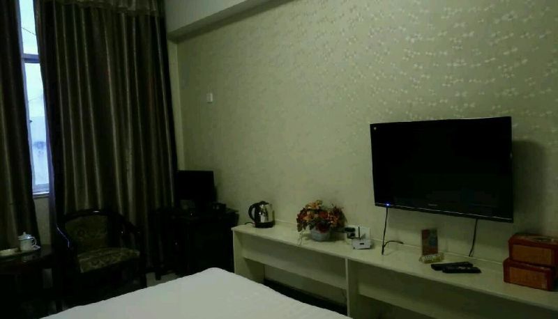 Room - White Snow Express Hotel