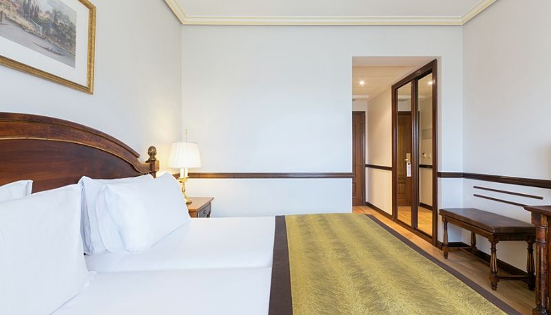 Info - DORMA REINA ISABEL