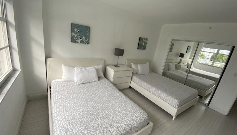 Camera standard - Ocean Apartments by Design Suites
