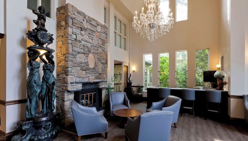 Hall - WorldHotels Crafted Elm Hurst Inn & Spa