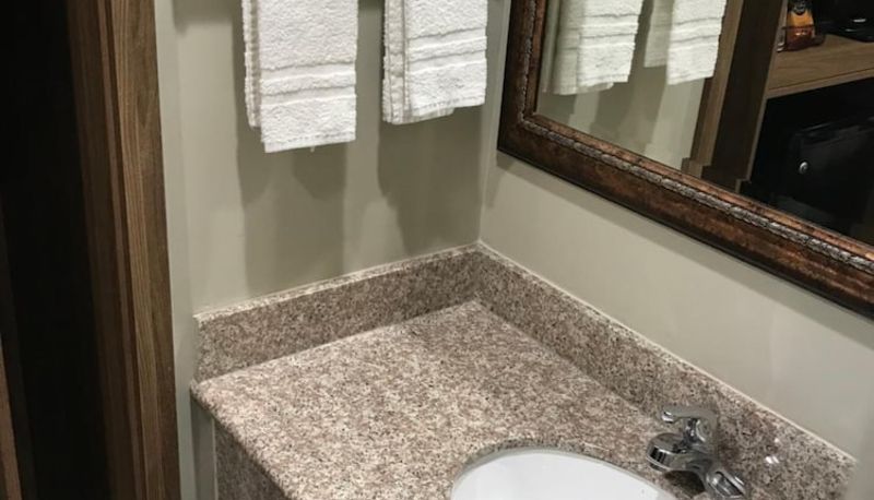 Badkamer - Hyland Motel Brea