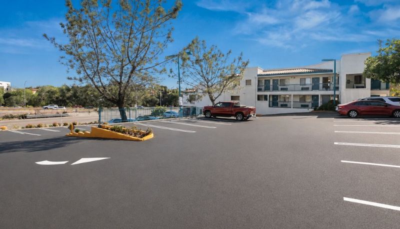 Otel açık alanı - Vista Inn Motel