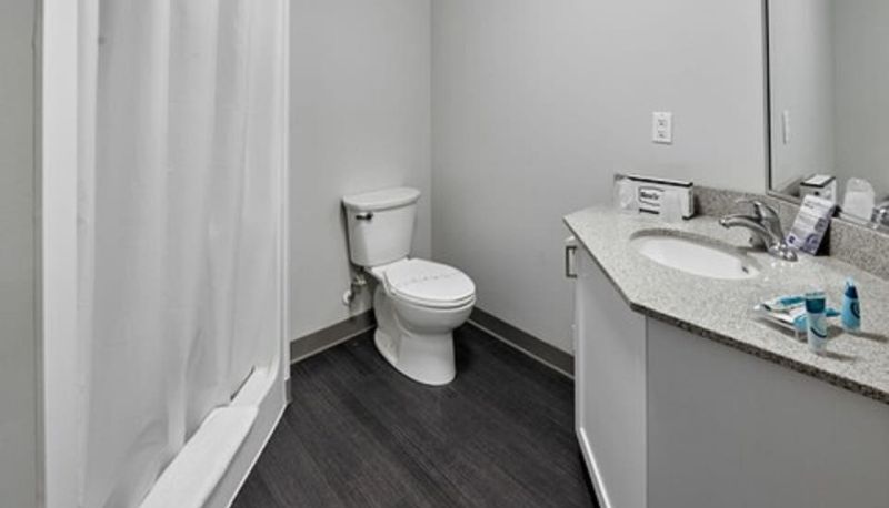 Suite - Residence and Conference Centre – King City